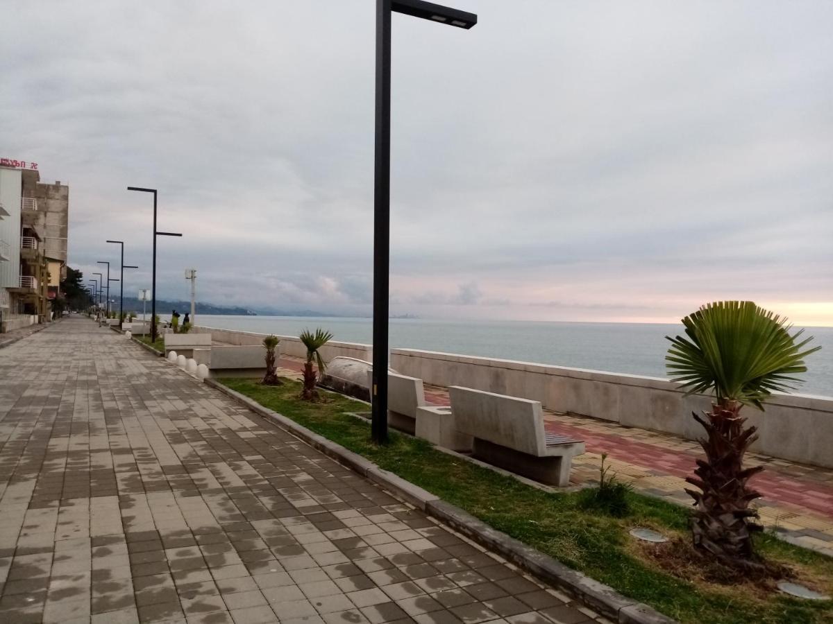 Guest House Agmashenebeli 229 Kobuleti Ngoại thất bức ảnh