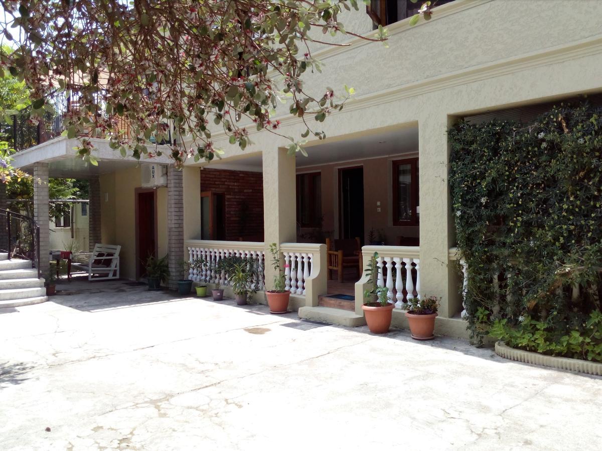 Guest House Agmashenebeli 229 Kobuleti Ngoại thất bức ảnh